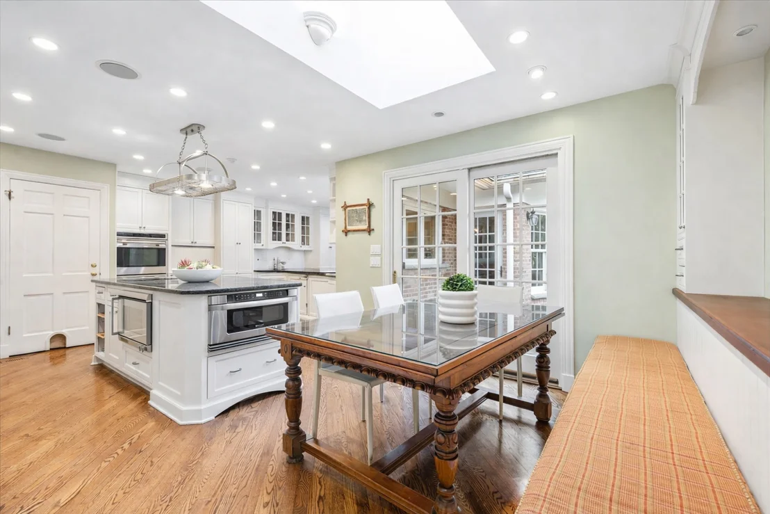 Photo of 1185 Hill Road