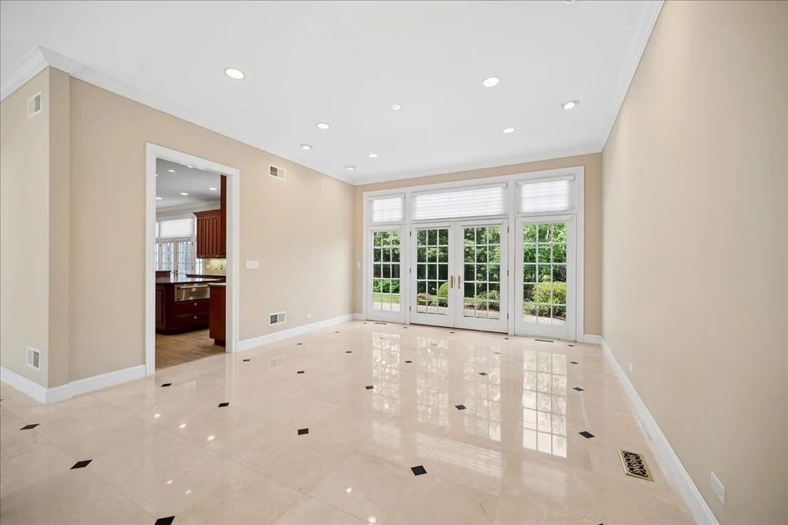 Photo of 621 Sheridan Road
