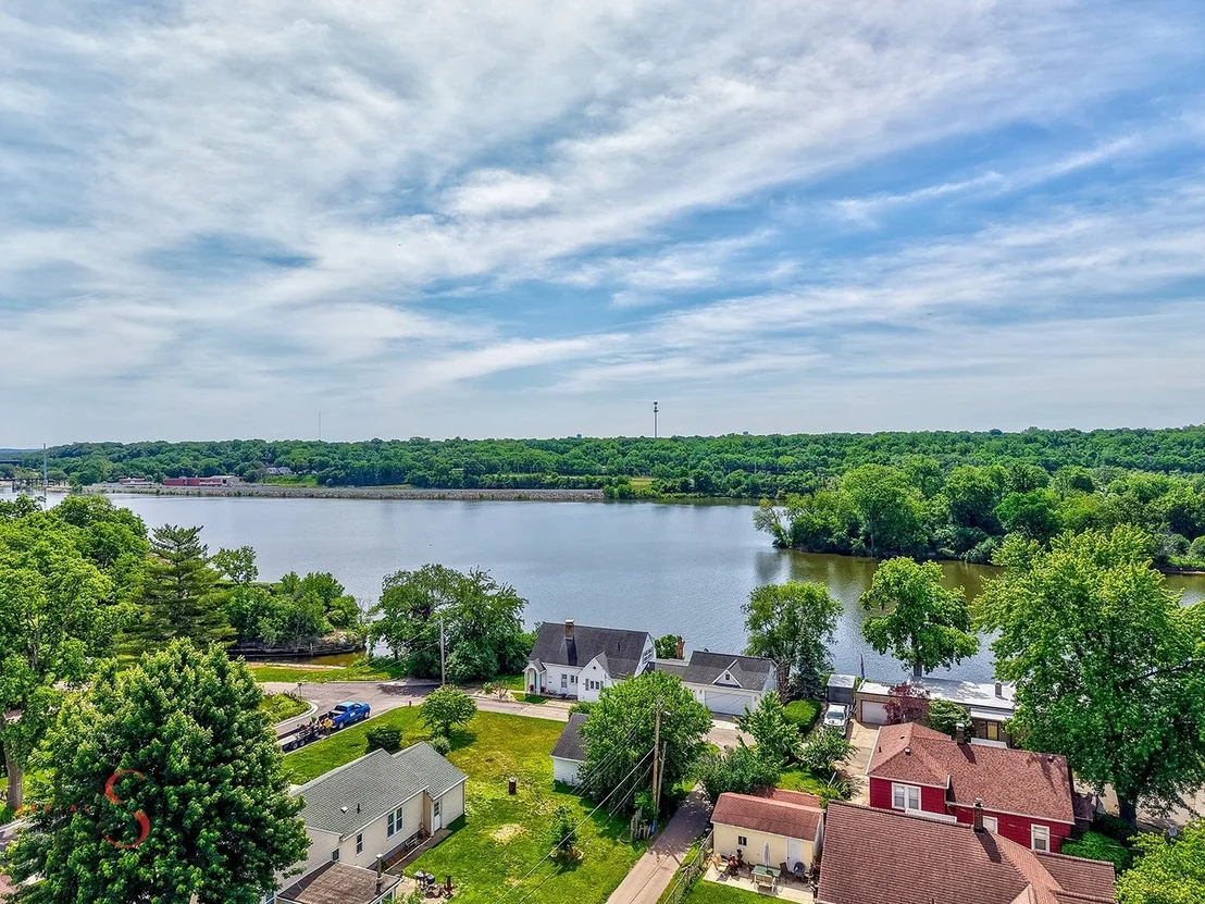 Photo of 130 Riverview Drive