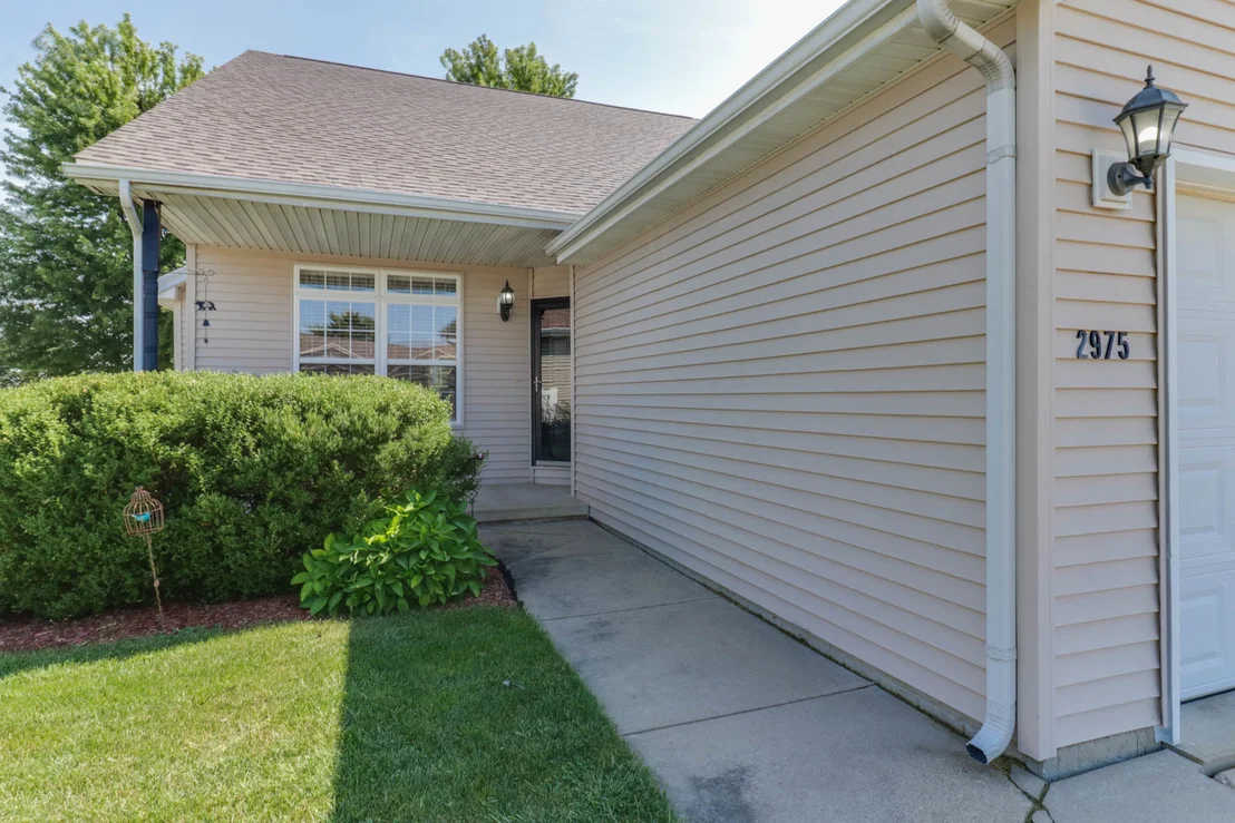 Photo of 2975 Benson Lane