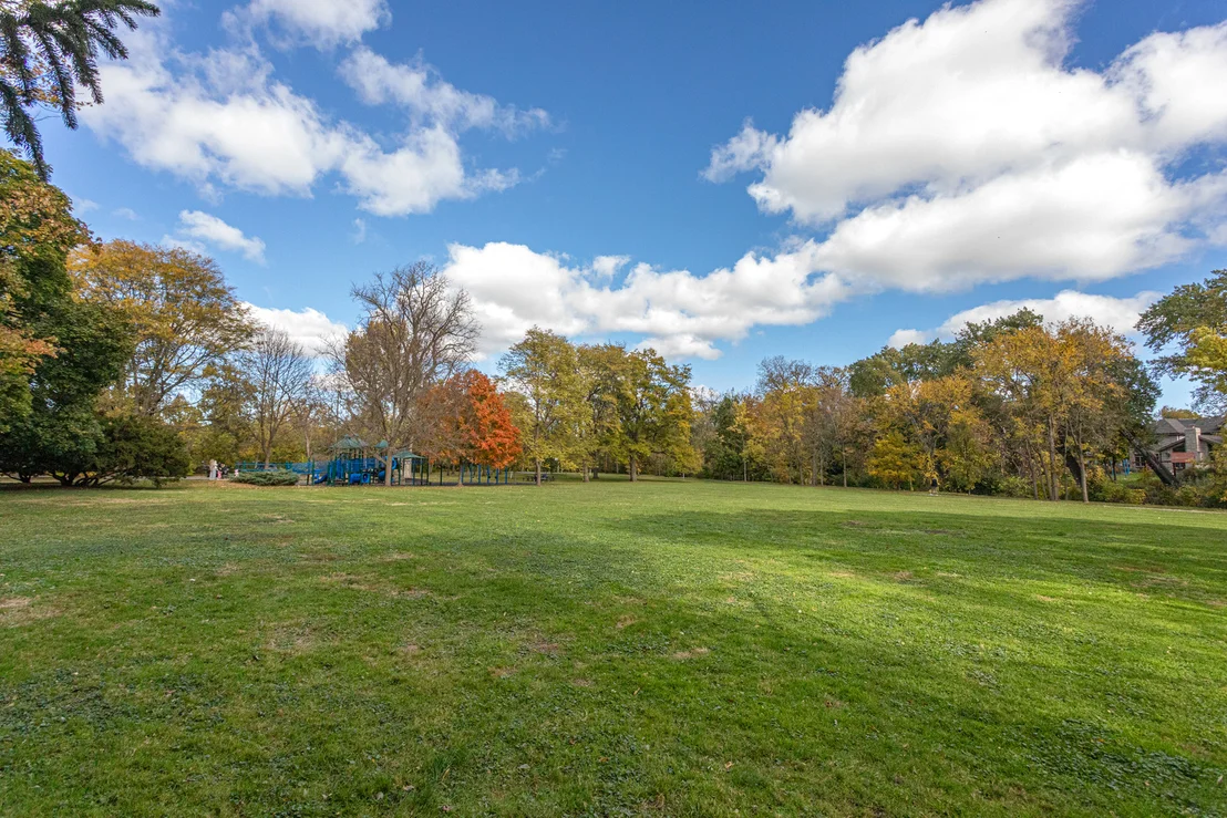 Photo of 609 Carriage Hill Drive