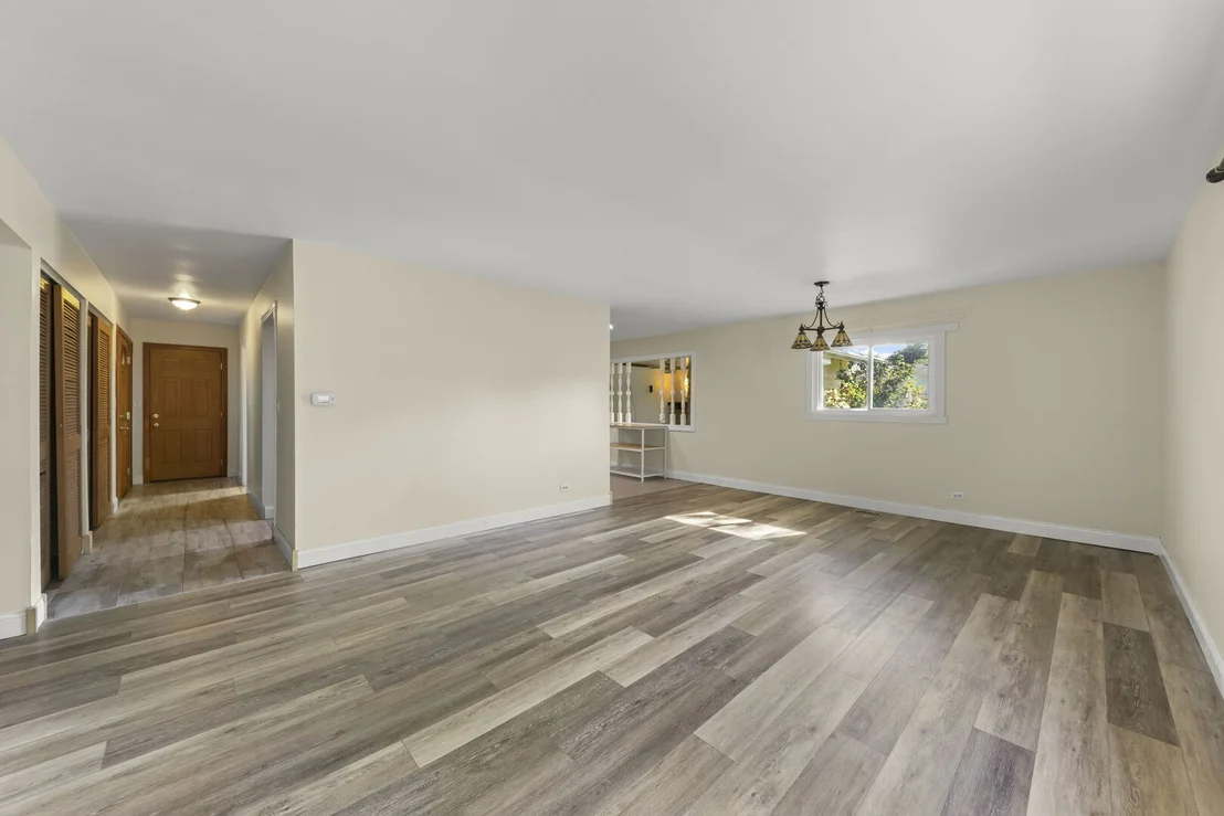 Photo of 7101 Edgebrook Lane