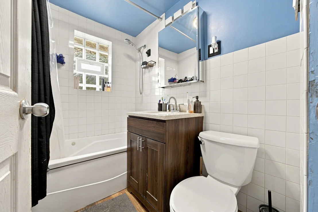 Photo of 2121 S 14th Avenue