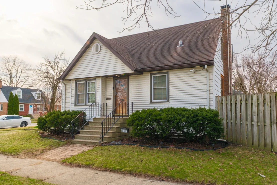 Photo of 17702 Community Street
