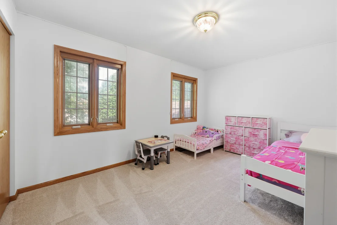 Photo of 655 Crest Drive