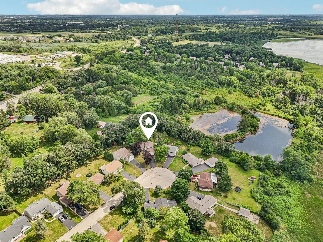 Photo of 710 Greenbriar Lane