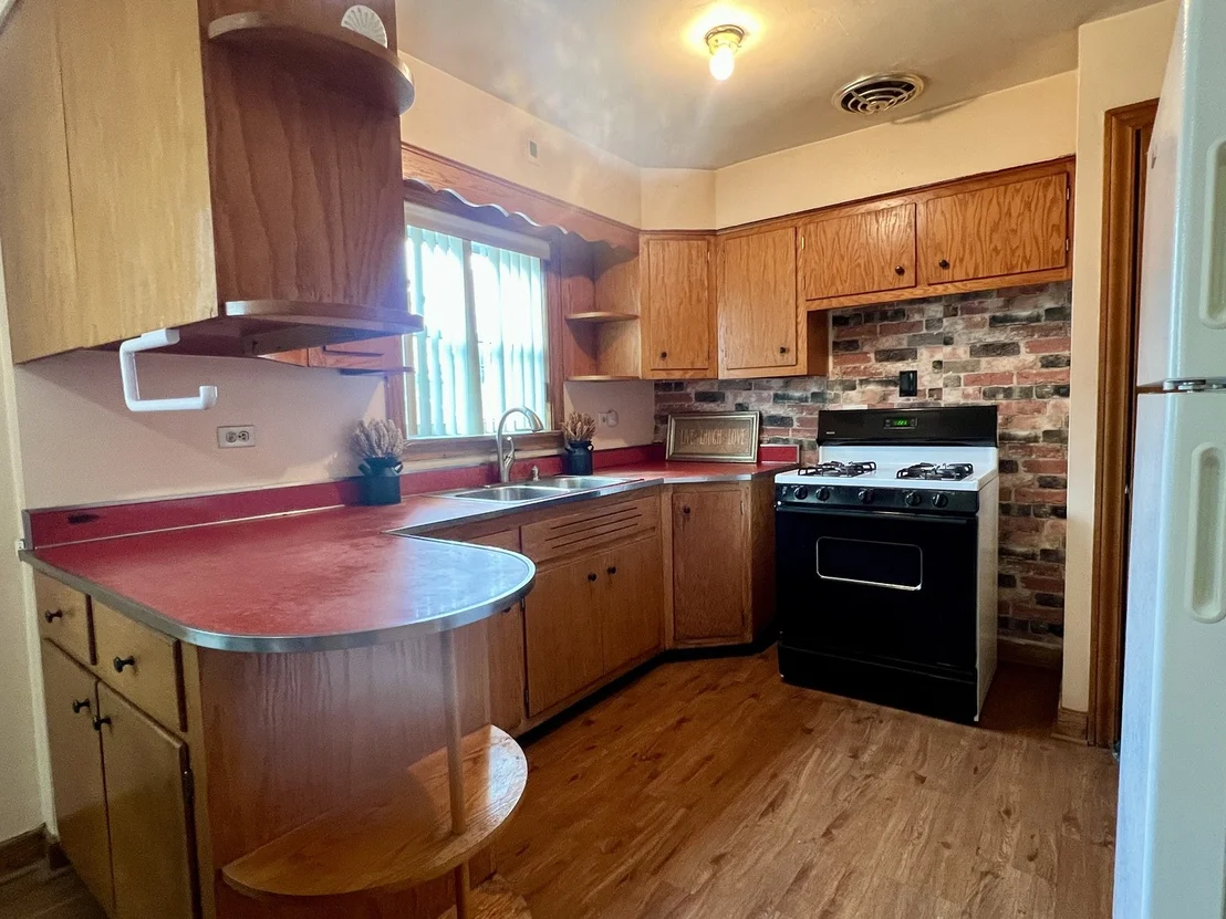Photo of 3820 W 57th Place