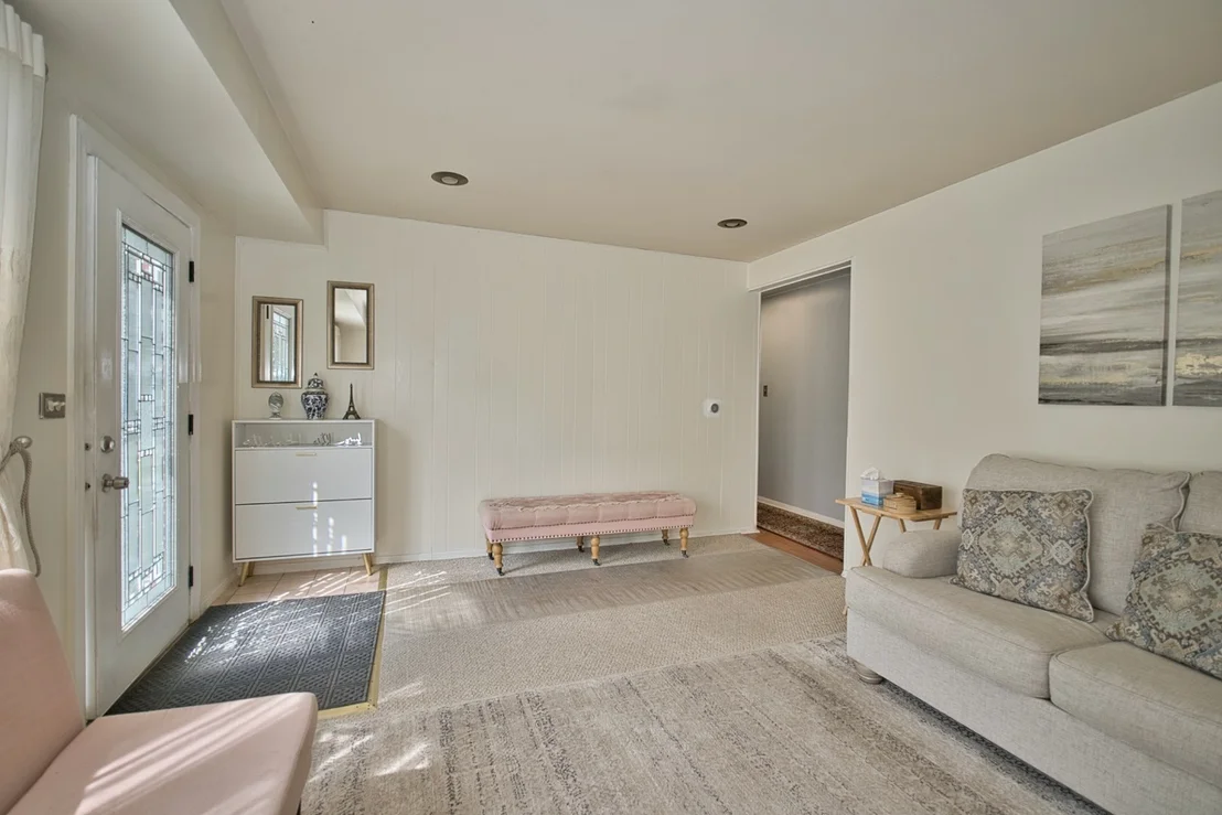 Photo of 6948 Beckwith Road