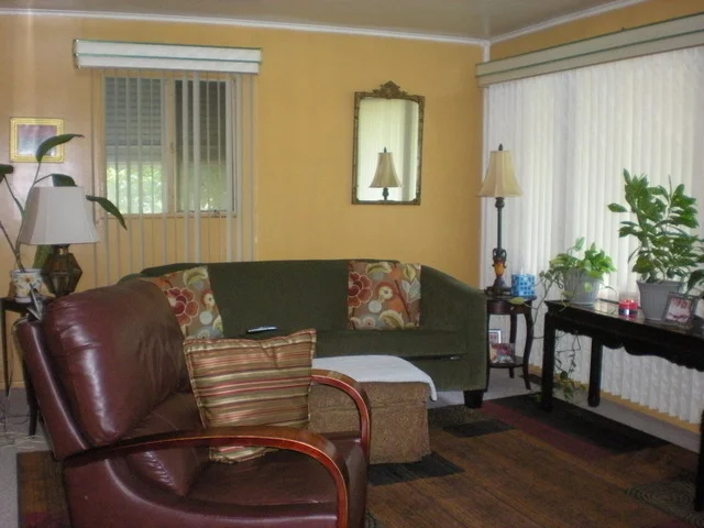 Photo of 2323 Greenleaf Street