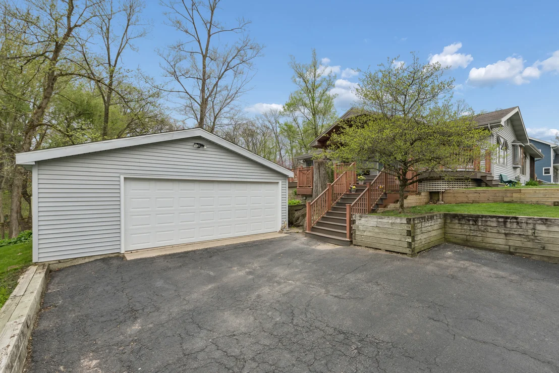 Photo of 245 W Circle Drive