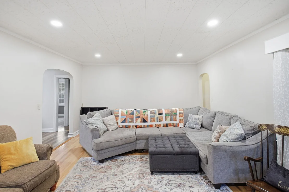 Photo of 710 Pavey Avenue