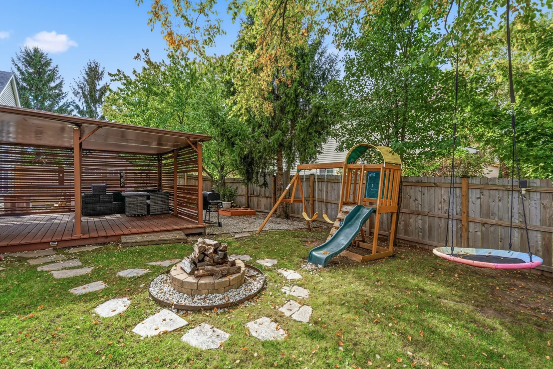 Photo of 568 Cambridge Drive