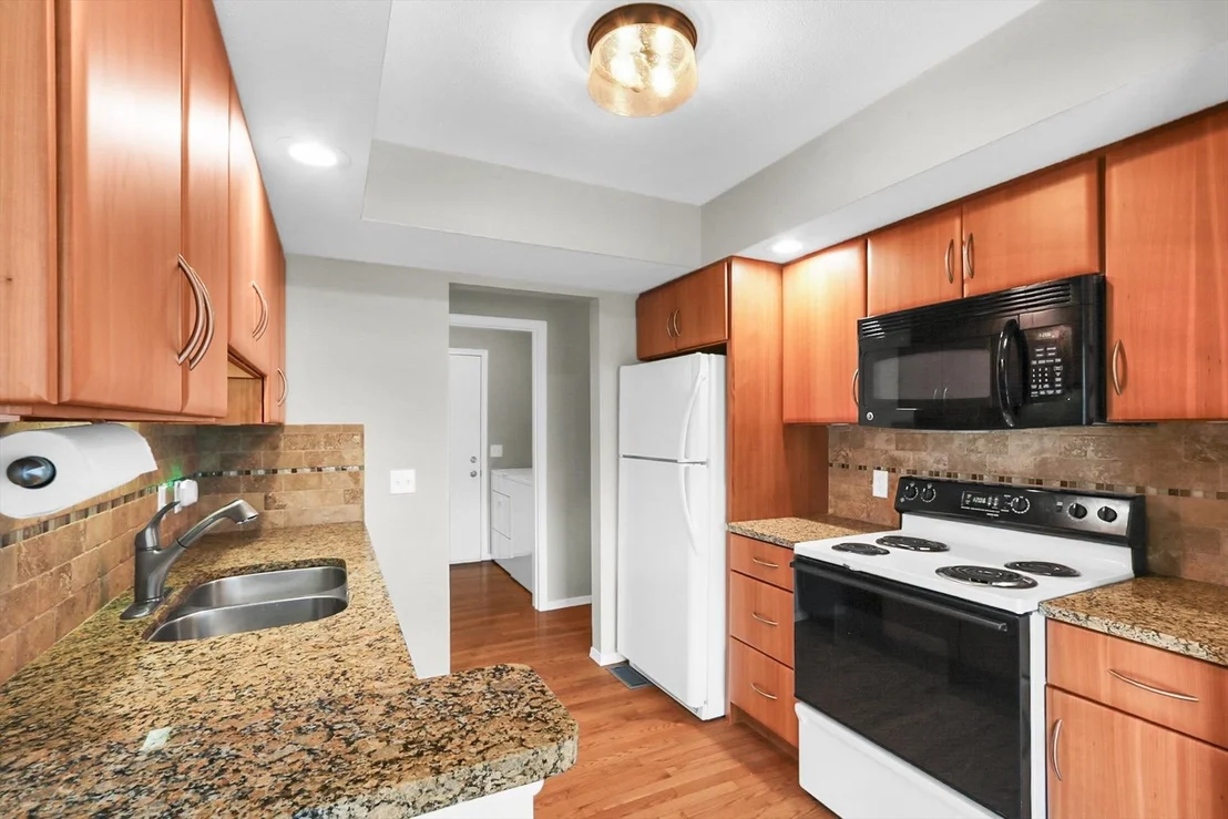 Photo of Unit 2138 at 2138 Harbortown Circle