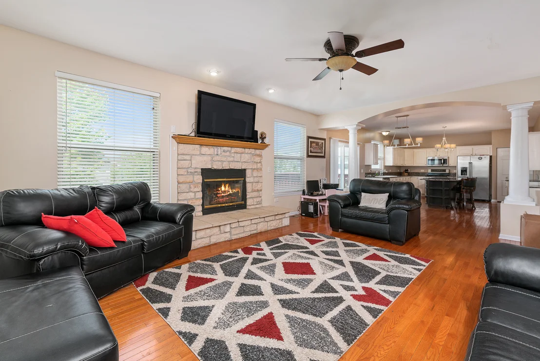 Photo of 768 Brompton Lane