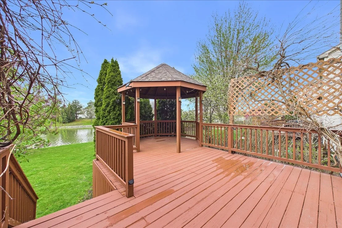 Photo of 913 Meadowridge Drive