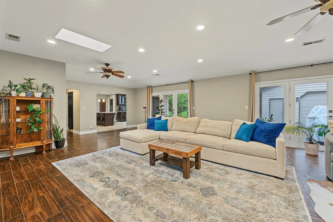 Photo of 19W076 18th Place