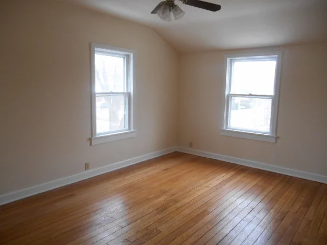 Photo of 940 S Hillside Avenue