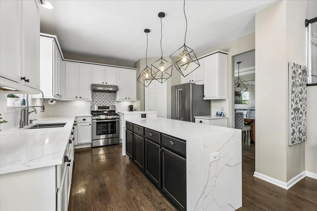 Photo of 1085 Waterview Circle