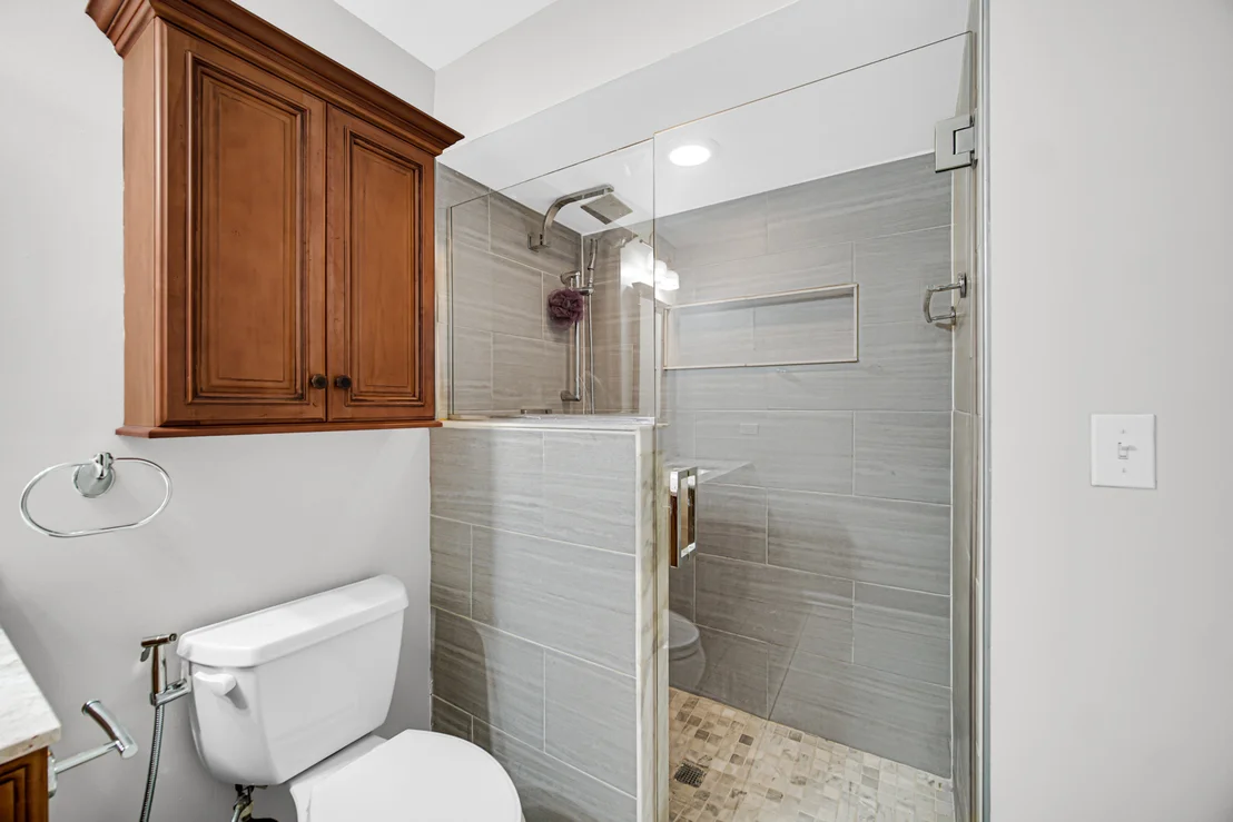 Photo of 910 KNIGHTSBRIDGE Lane