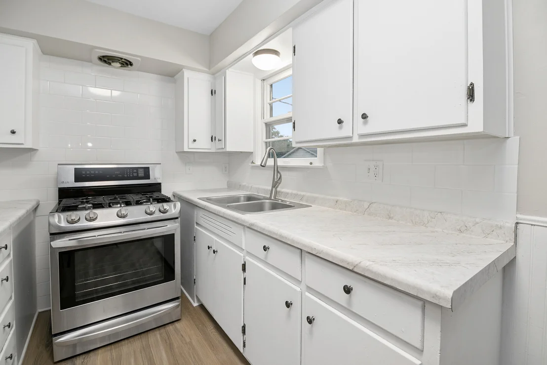 Photo of 1042 S 8TH Avenue