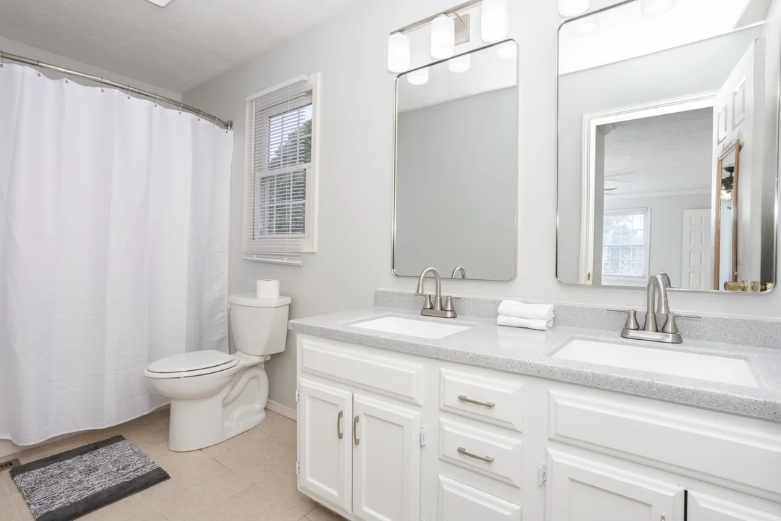 Photo of 814 Landau Lane