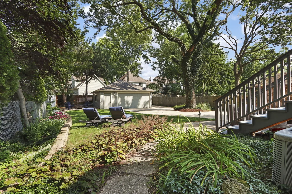 Photo of 943 Forest Avenue