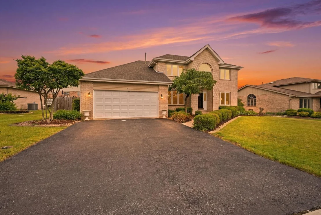 Photo of 631 Vanderbilt Drive