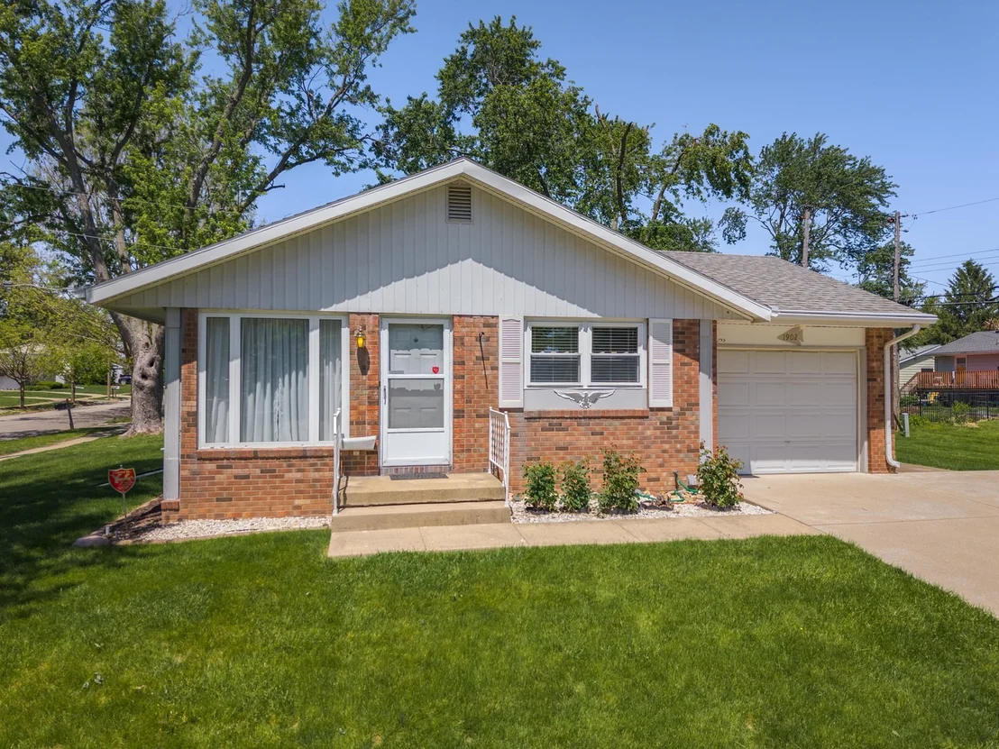 Photo of 1902 Arrowhead Drive