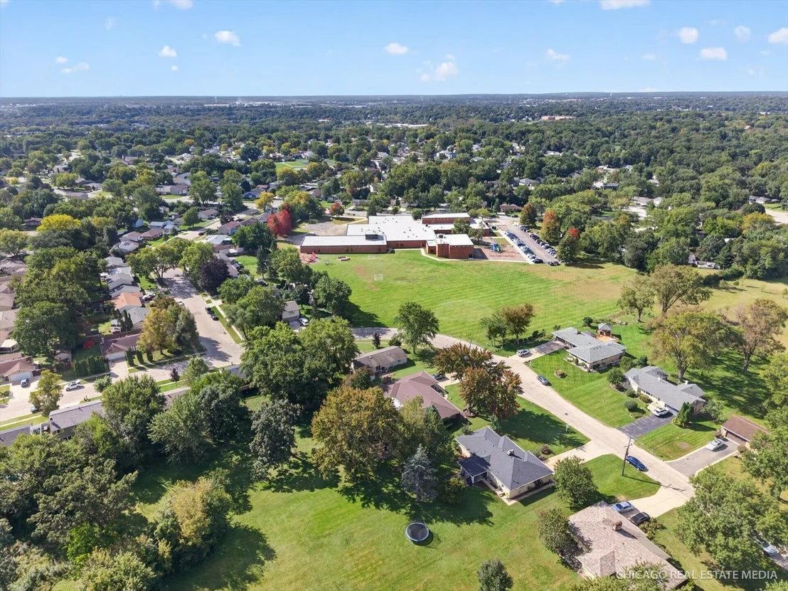 Photo of 465 N Shady Oaks Drive