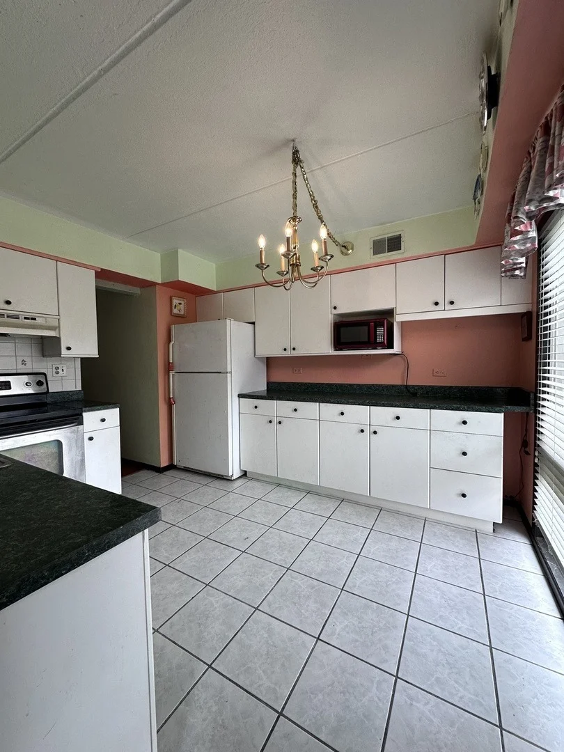 Photo of Unit 3 at 5408 Chateau Drive