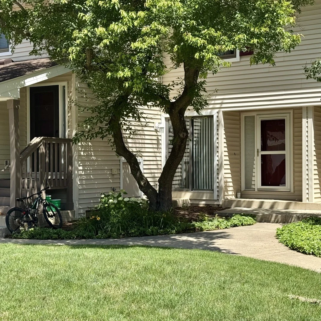Photo of 1036 N Pine Tree Circle