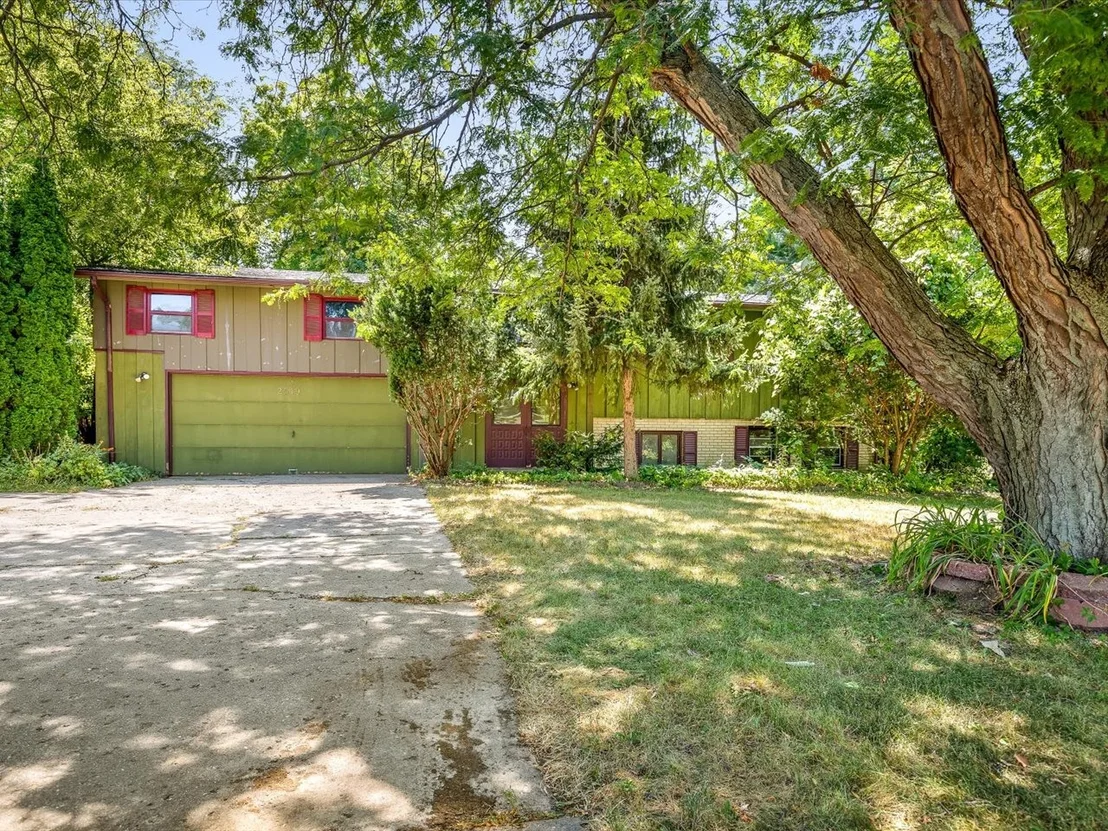 Photo of 2519 Highcrest Road