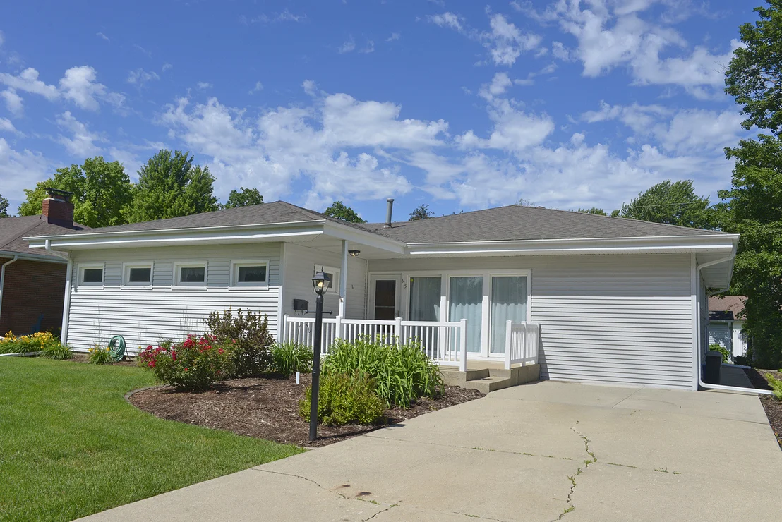 Photo of 915 Adams Street