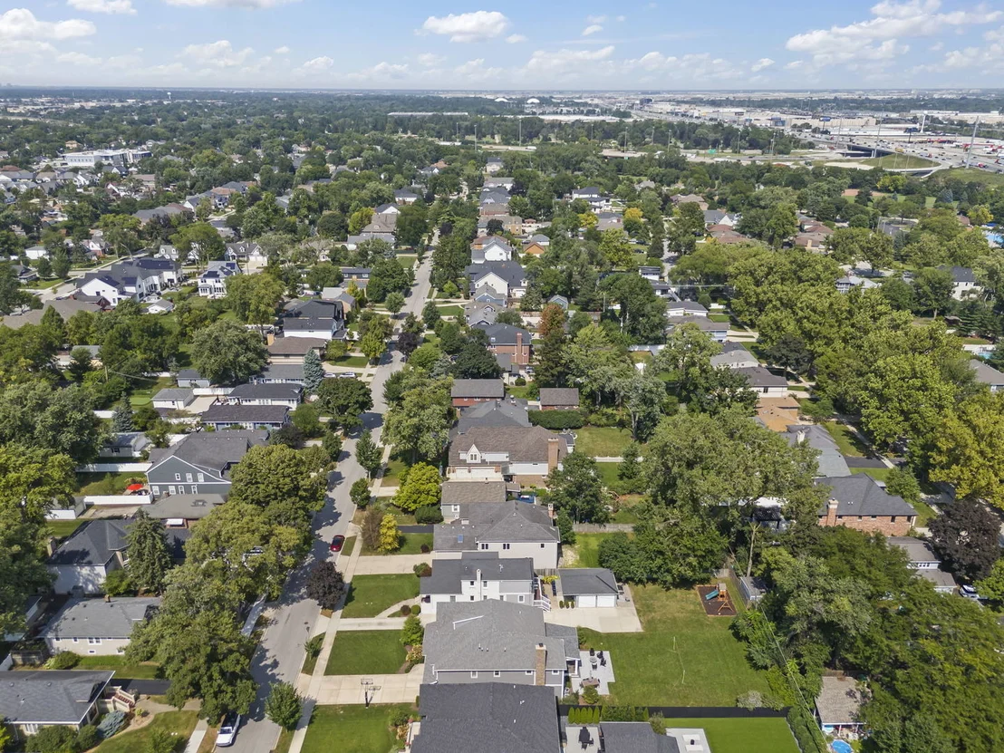 Photo of 133 N Geneva Avenue