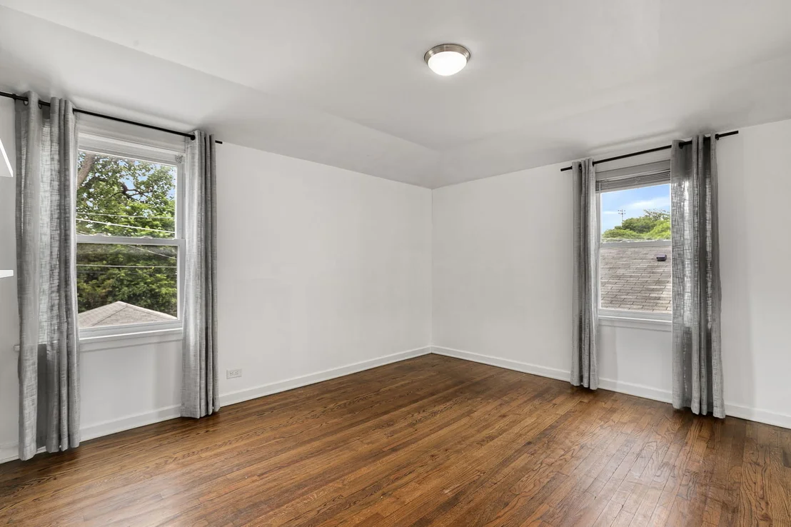 Photo of 4237 Park Avenue