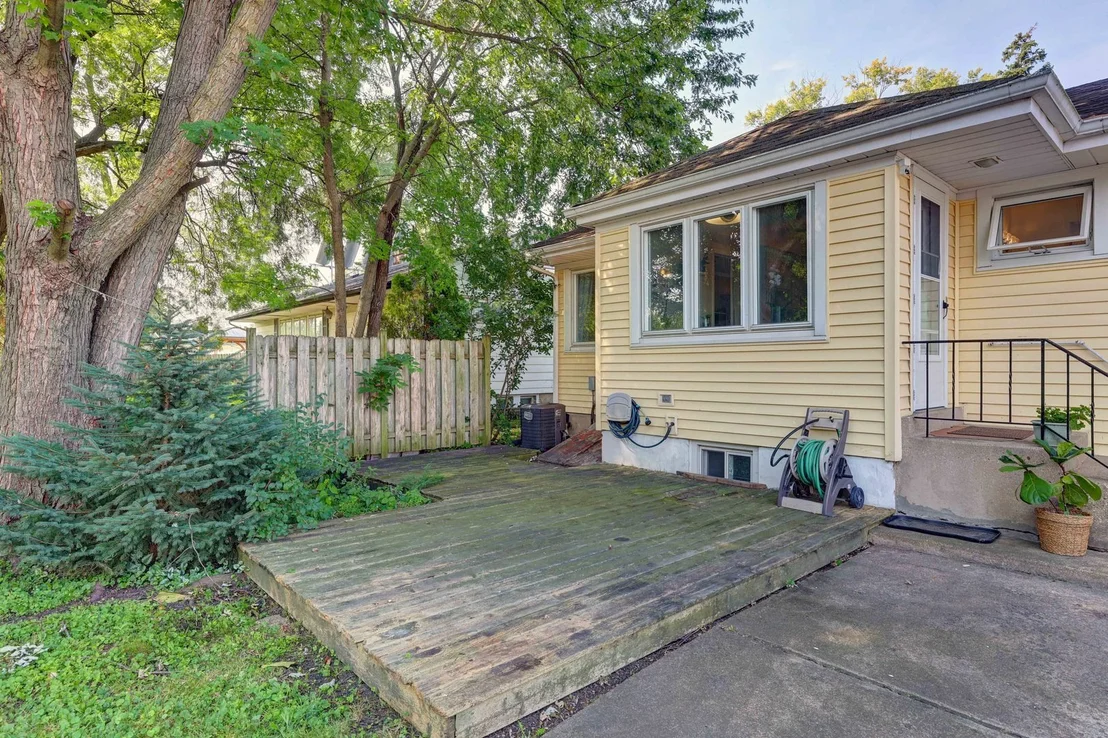 Photo of 2023 Cedar Street