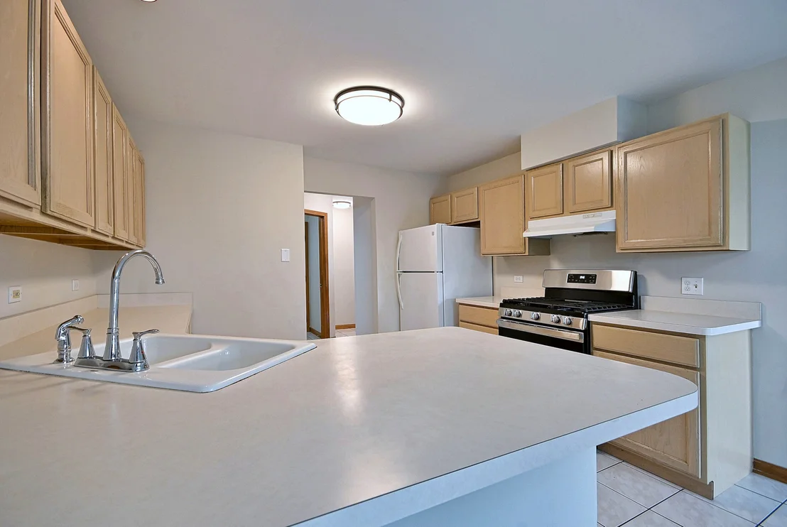 Photo of 148 Schiller Square