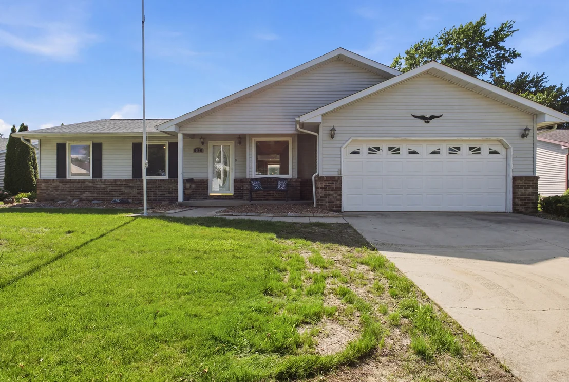 Photo of 611 Delmar Drive