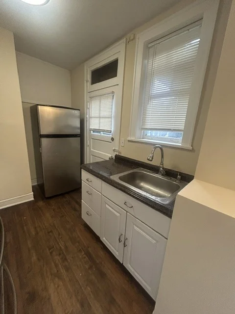 Photo of Unit 2B at 1114 MAPLE Avenue