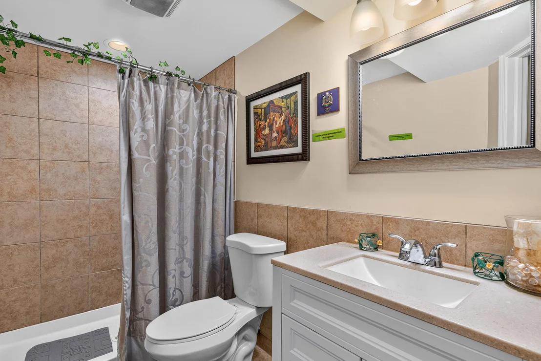 Photo of 174 Owen Street