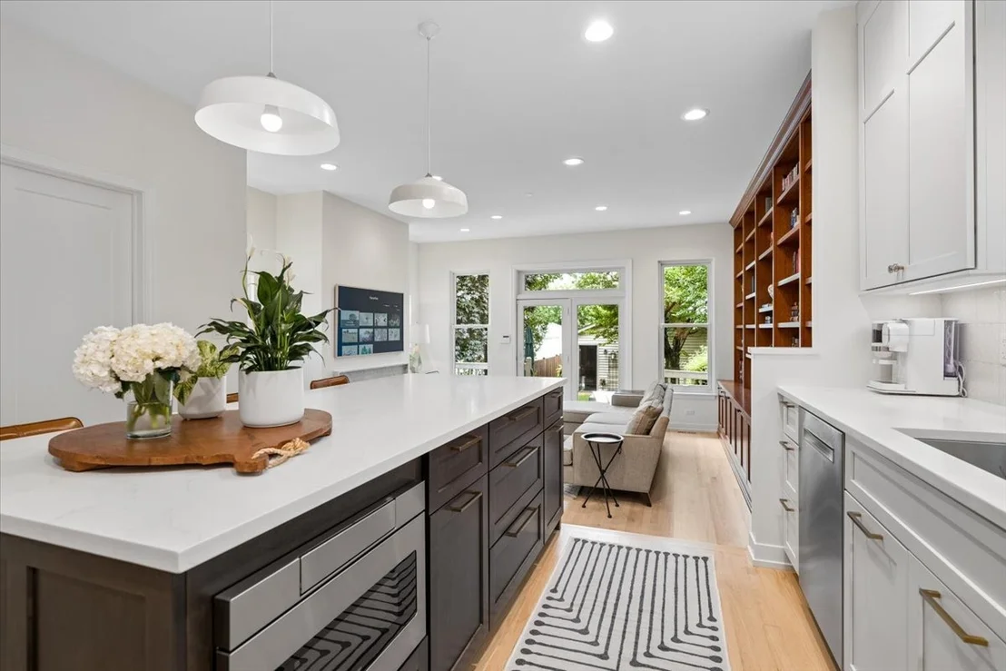 Photo of 331 W Evergreen Avenue