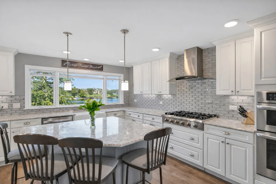Photo of 512 Bay Road