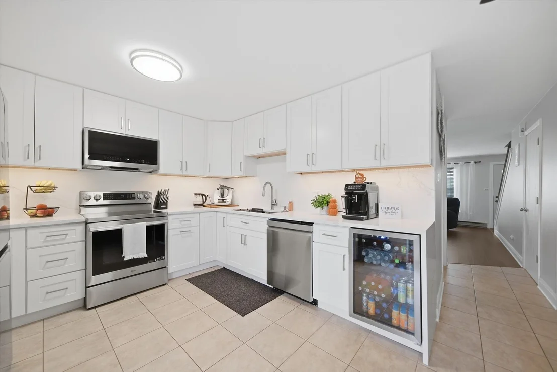 Photo of 7328 W 84th Street