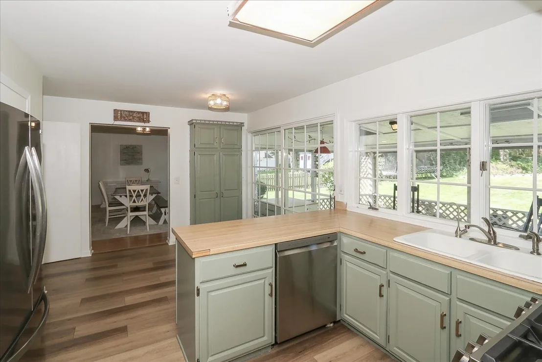 Photo of 316 Ambleside Drive