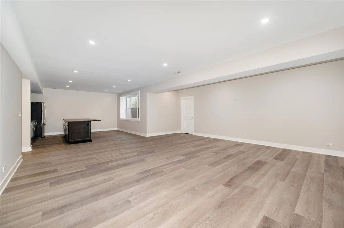 Photo of 964 S Hillside Avenue