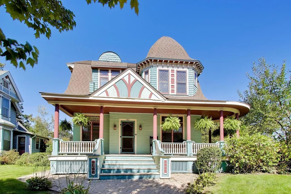 Photo of 582 PARK Street