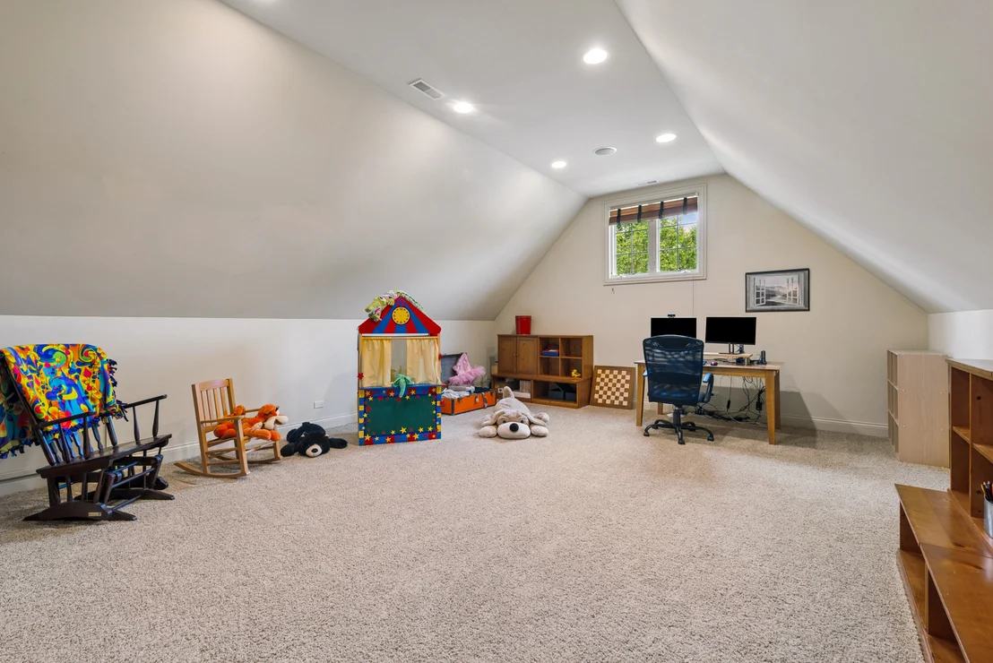 Photo of 901 Kenton Road