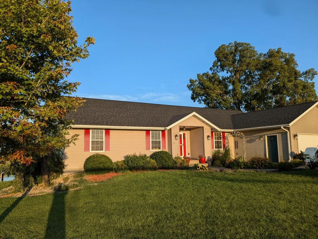 Photo of 720 Smit Road