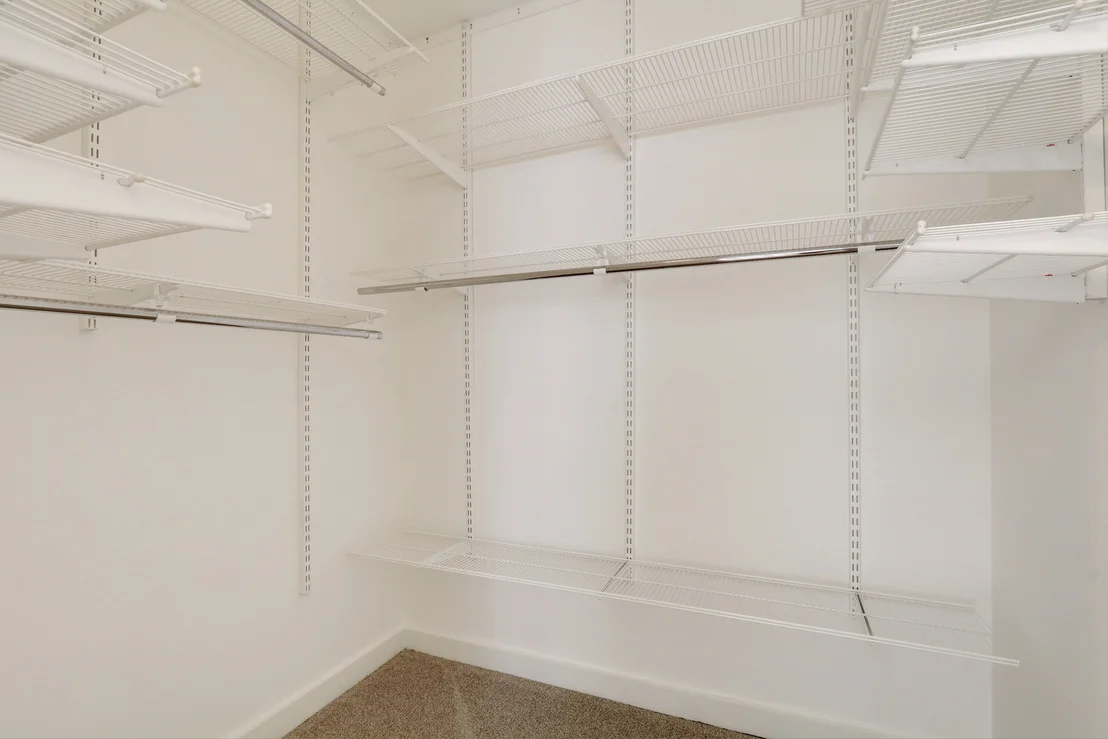 Photo of 983 Ellsworth Drive