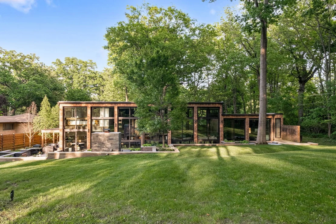 Photo of 3290 Brook Road